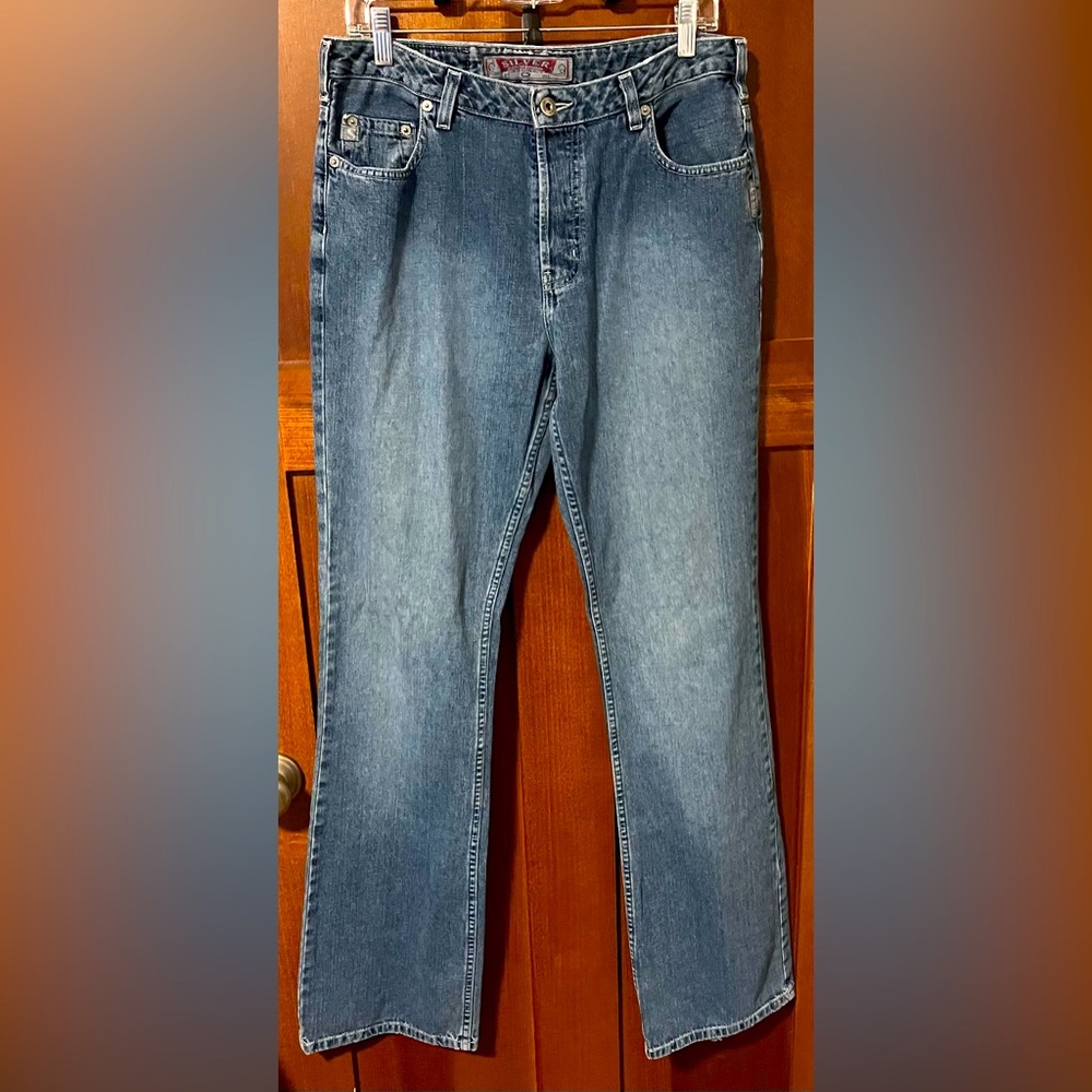 Silver Jeans Women's Straight Leg Jeans - Medium Blue Wash